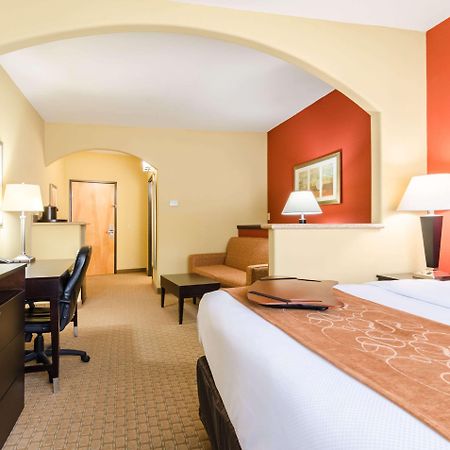 Comfort Suites Salina South Kültér fotó