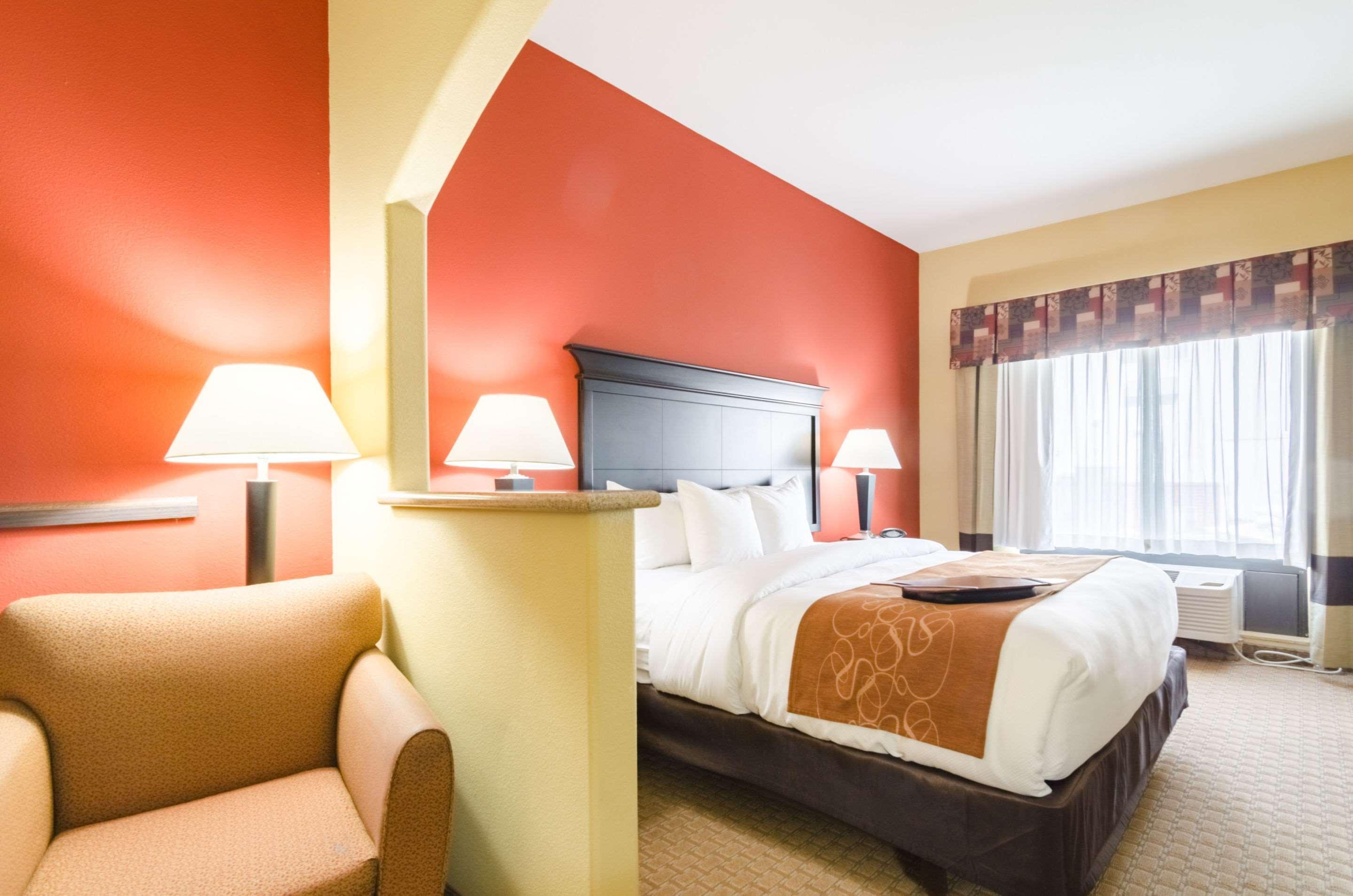 Comfort Suites Salina South Kültér fotó