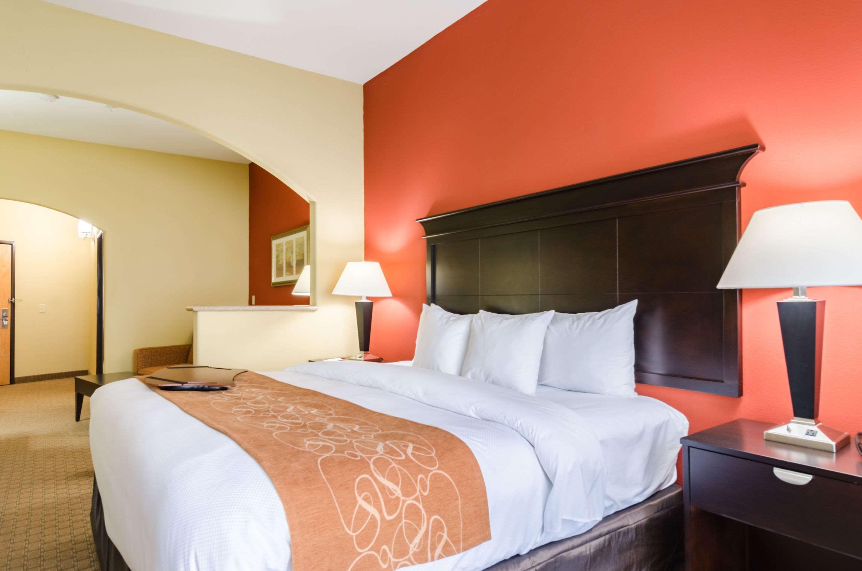 Comfort Suites Salina South Kültér fotó