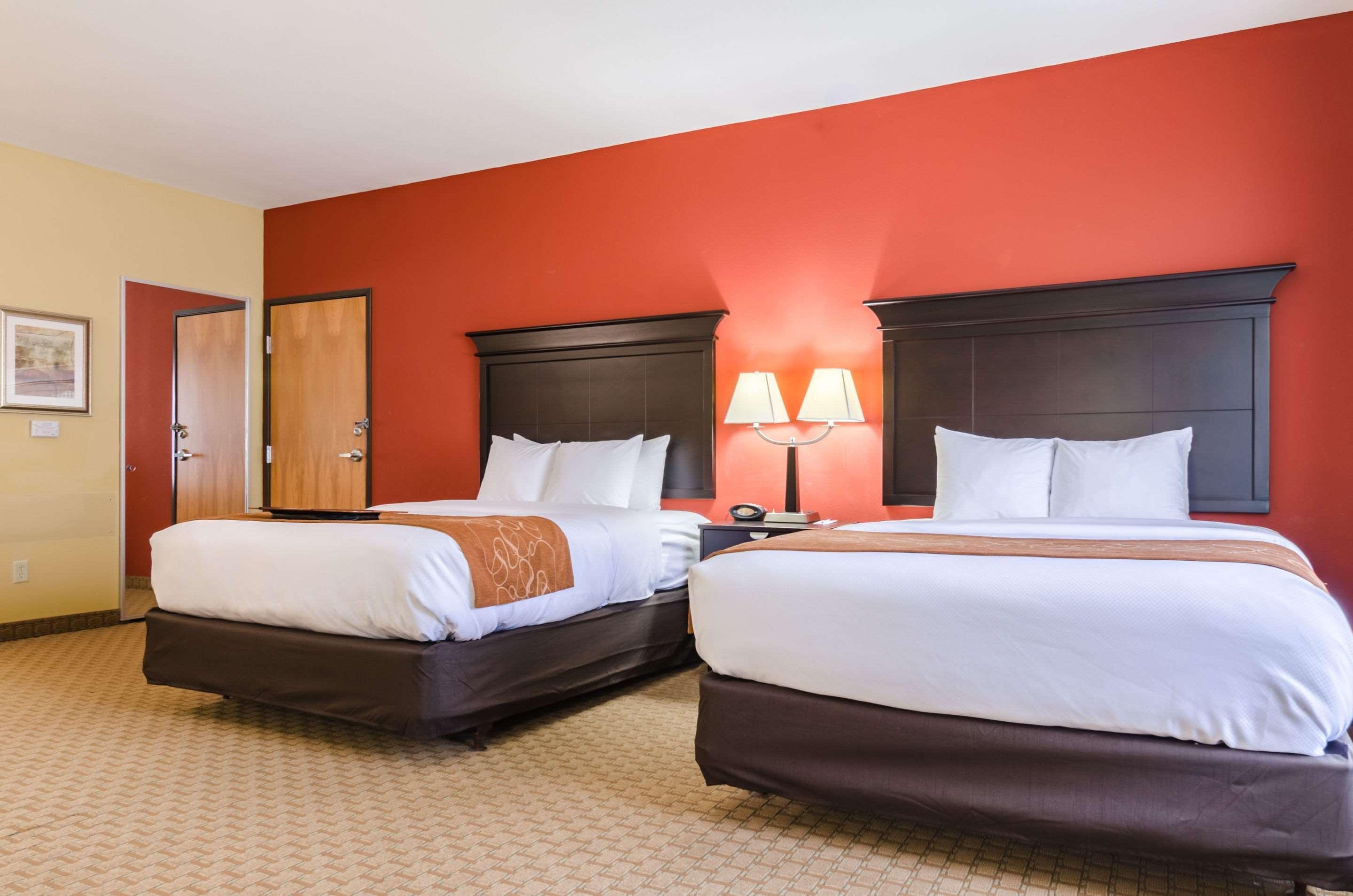 Comfort Suites Salina South Kültér fotó
