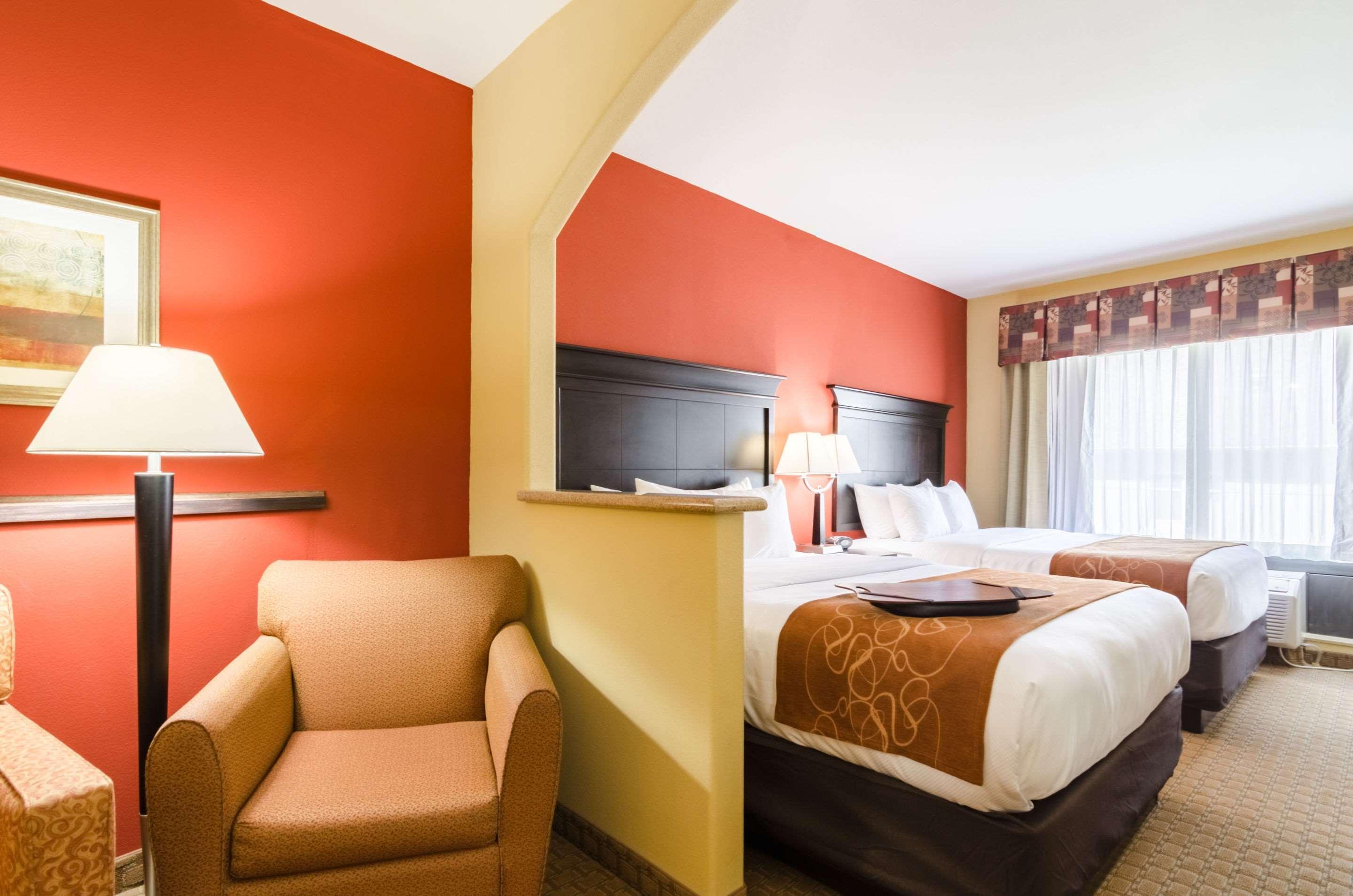 Comfort Suites Salina South Kültér fotó