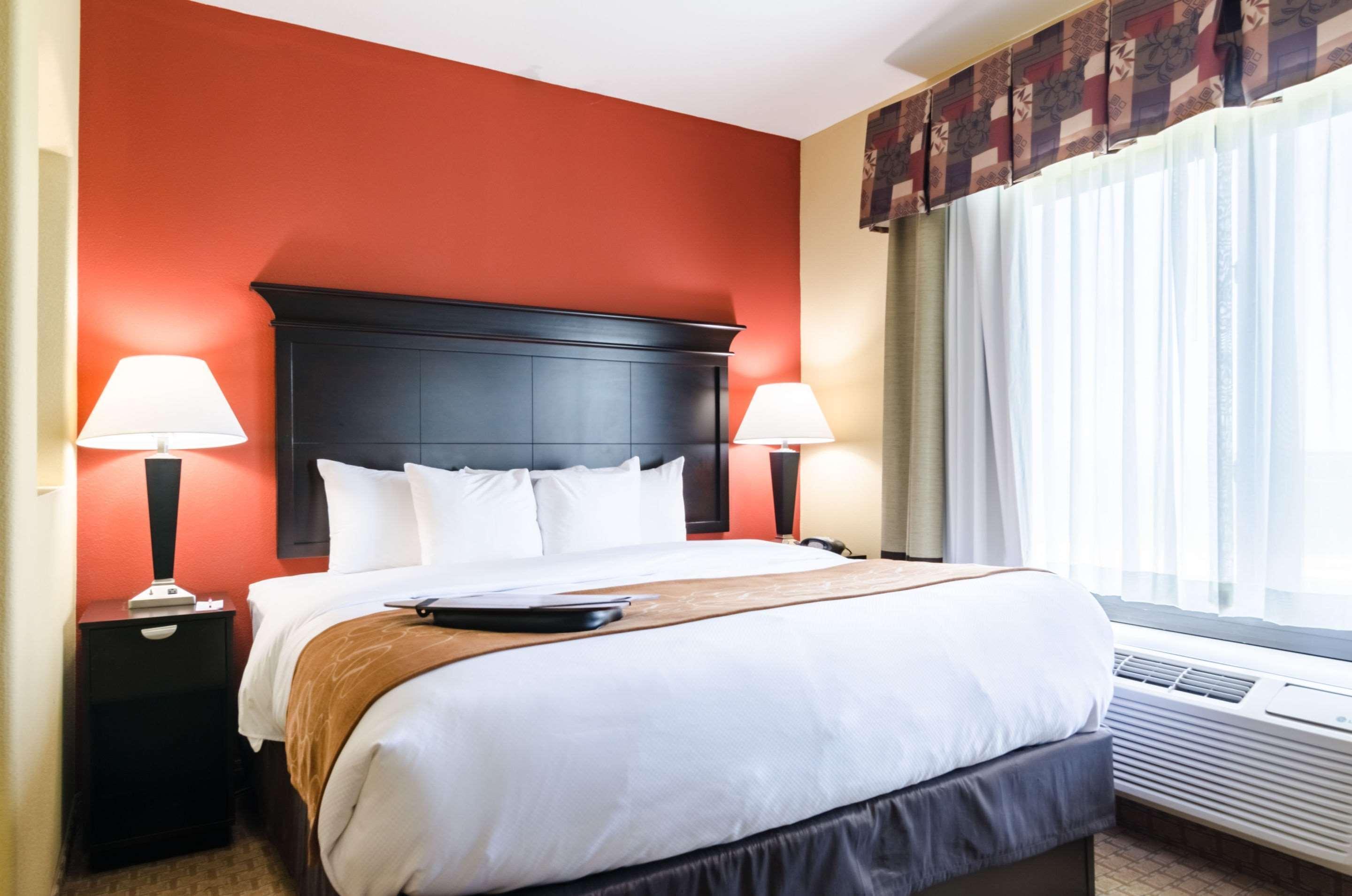 Comfort Suites Salina South Kültér fotó