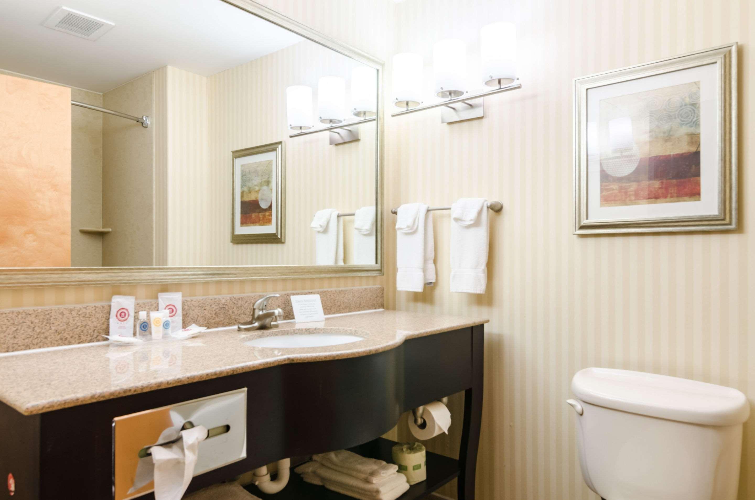 Comfort Suites Salina South Kültér fotó