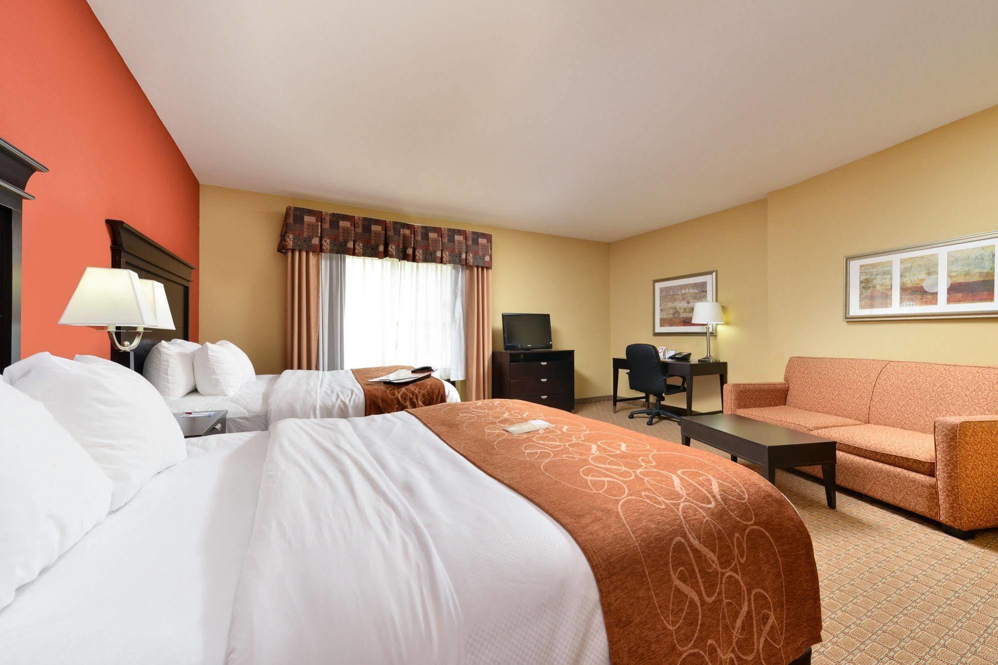 Comfort Suites Salina South Kültér fotó