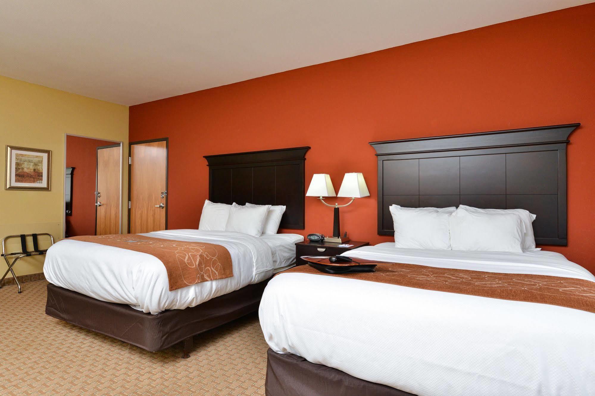 Comfort Suites Salina South Kültér fotó